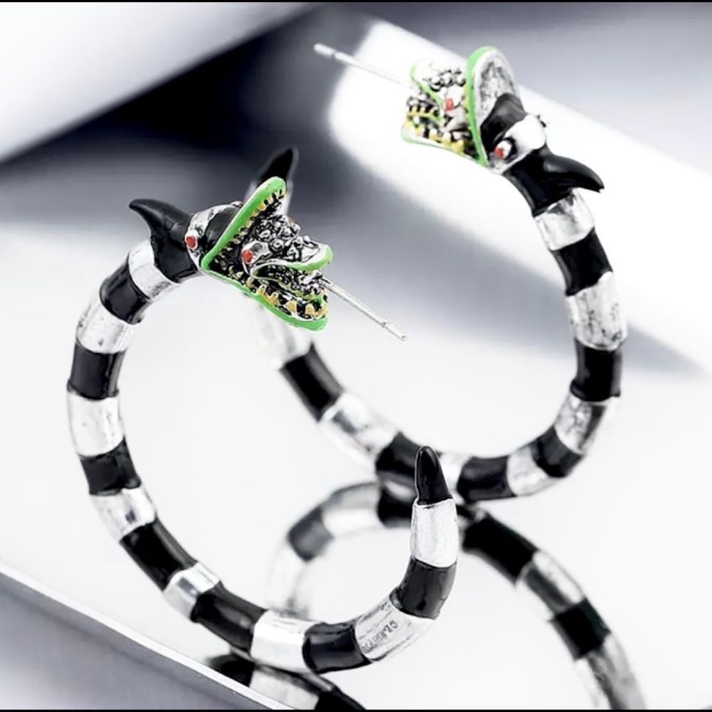 ONE PAIR LEFT! BEETLE JUICE HOOP LOOP FETISH BLACK & WHITE STRIPE SAND WORM 🪱 - Picture 13 of 16